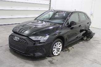 uszkodzony samochody osobowe Audi A3  2023/8