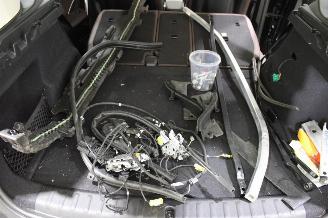 BMW iX1  picture 18