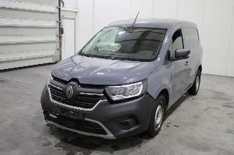 Vaurioauto  passenger cars Renault Kangoo  2025/7