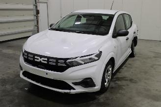 Vaurioauto  passenger cars Dacia Sandero  2025/4
