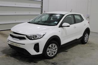 Coche accidentado Kia Stonic  2023/8