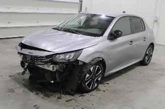 Damaged car Peugeot 208  2024/2