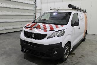 Vaurioauto  passenger cars Peugeot Expert  2024/1
