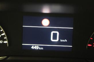Peugeot 208  picture 12