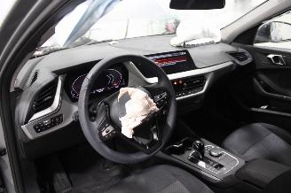 BMW 1-serie 118 picture 9