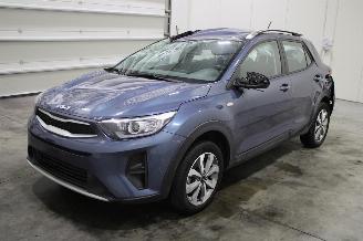 Salvage car Kia Stonic  2023/8
