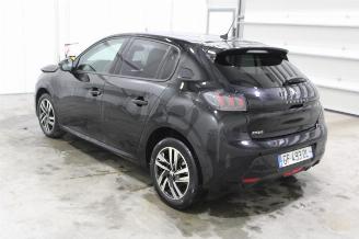 Peugeot 208  picture 4