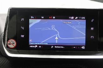 Peugeot 208  picture 14