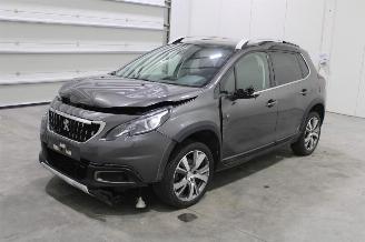 skadebil auto Peugeot 2008  2019/6