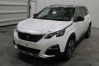 Coche accidentado Peugeot 5008  2020/6