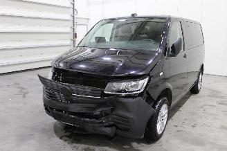 Damaged car Volkswagen Transporter T6.1 Combi 2023/5