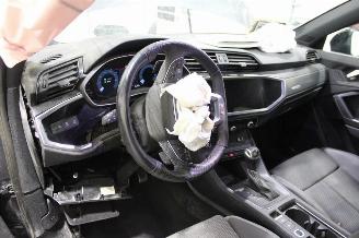 Audi Q3  picture 10