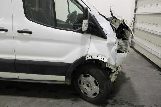 Ford Transit  picture 7