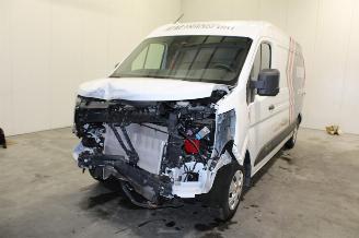 Vaurioauto  passenger cars Renault Master  2025/10