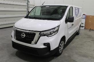 krockskadad bil auto Nissan Primastar  2023/3