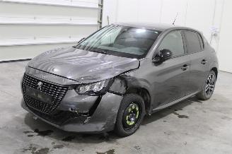 Coche accidentado Peugeot 208  2022/4