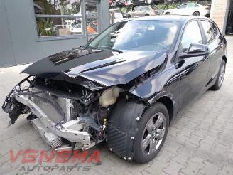 Salvage car BMW 1-serie 1 serie (F40), Hatchback, 2019 118i 1.5 TwinPower 12V 2022