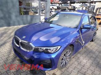 Auto da rottamare BMW 3-serie 3 serie Touring (G21), Combi, 2019 330e xDrive 2.0 TwinPower Turbo 16V 2022