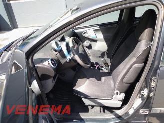 Peugeot 107 107, Hatchback, 2005 / 2014 1.0 12V picture 8