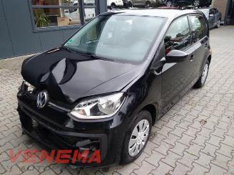 Vrakbiler auto Volkswagen Up! Up! (121), Hatchback, 2011 1.0 12V 75 2018/1