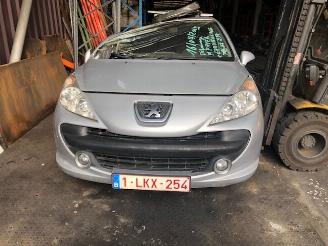 Coche siniestrado Peugeot 207 1360CC - 65KW - BENZINE - 2007/1