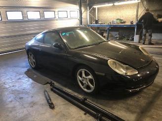 Vrakbiler auto Porsche 911 BENZINE - 3387CC - 221KW 2000/9