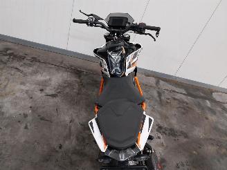 KTM 125 Duke  picture 8