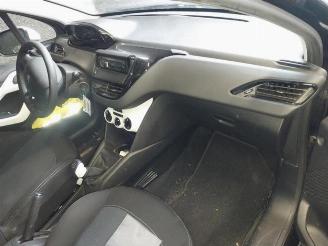 Peugeot 208 208 I (CA/CC/CK/CL), Hatchback, 2012 / 2019 1.2 Vti 12V PureTech picture 14