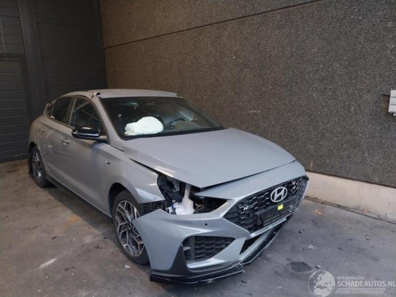 Hyundai I-30 i30 (PDEB5/PDEBB/PDEBD/PDEBE), Hatchback, 2016 1.0 T-GDI 12V