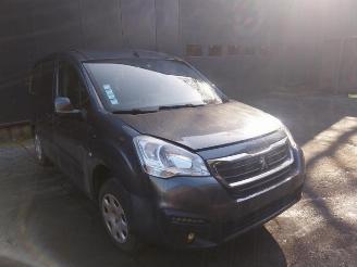 Coche siniestrado Peugeot Partner Partner (GC/GF/GG/GJ/GK), Van, 2008 / 2018 1.6 BlueHDi 100 2017/6