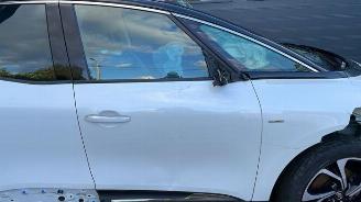 Renault Scenic  picture 7
