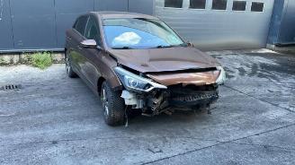 Vrakbiler auto Hyundai I-20 i20 (GBB), Hatchback, 2014 / 2020 1.2i 16V 2016/1