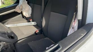 Peugeot Expert Expert (V1/VA/VB/VE/VF/VT/VY), Van, 2016 2.0 Blue HDi 180 16V picture 19