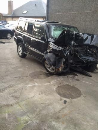 Damaged car Jeep Commander 3000 diesel 2010/1