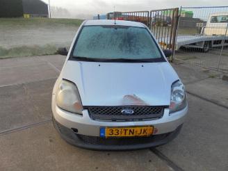 Vrakbiler auto Ford Fiesta Fiesta 5 (JD/JH), Hatchback, 2001 / 2009 1.3 2006/11