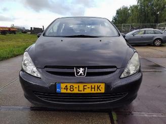 Auto da rottamare Peugeot 307 307 (3A/C/D), Hatchback, 2000 / 2009 2.0 16V 2002/11