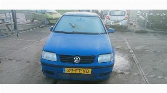 Coche siniestrado Volkswagen Polo Polo III (6N2), Hatchback, 1999 / 2001 1.4 2000/7