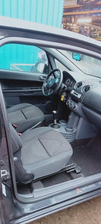 Mitsubishi Colt  picture 10