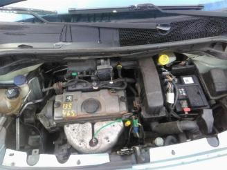 Peugeot 1007 1007 (KM), Hatchback 3-drs, 2004 / 2011 1.4 picture 8