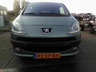 Peugeot 1007 1007 (KM), Hatchback 3-drs, 2004 / 2011 1.4 picture 15