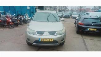 Dezmembrări autoturisme Mitsubishi Outlander Outlander (CW), SUV, 2006 / 2012 2.2 DI-D 16V 4x4 2008/4