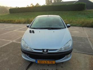 Autoverwertung Peugeot 206 206 CC (2D), Cabrio, 2000 / 2007 1.6 16V 2003/5