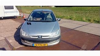 Démontage voiture Peugeot 206 206 (2A/C/H/J/S), Hatchback, 1998 / 2012 1.6 16V 2004/2