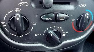 Peugeot 206  picture 5