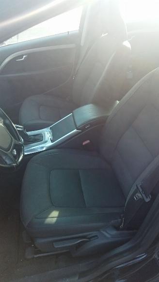 Volvo V-70  picture 10