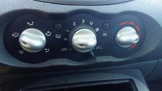 Renault Twingo Twingo II (CN), Hatchback 3-drs, 2007 / 2014 1.2 16V picture 6