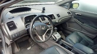 Honda Civic 4DR HYBRID picture 5