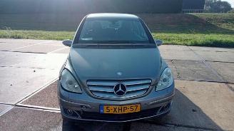 Vrakbiler auto Mercedes B-klasse B (W245), Hatchback, 2005 / 2011 2.0 B-200 16V Turbo 2006/1