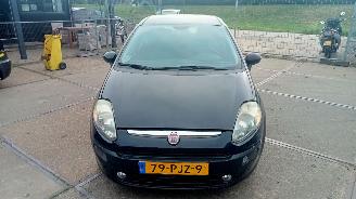 skadebil auto Fiat Grande Punto  2011/2