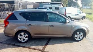 Kia Cee d Cee'd Sporty Wagon (EDF), Combi, 2007 / 2012 1.6 CVVT 16V picture 4